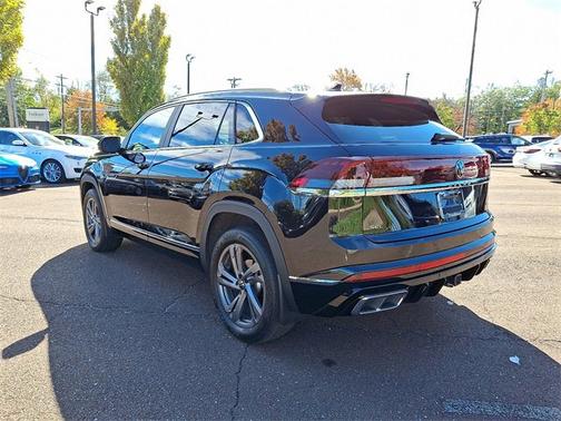 2024 Volkswagen Atlas Cross Sport 2.0T SEL R-Line