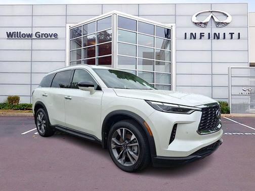 Majestic White 2025 INFINITI QX60 Luxe