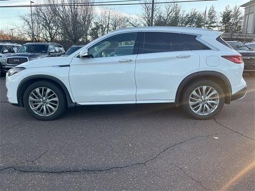 2023 INFINITI QX50 LUXE