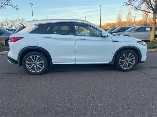 2023 INFINITI QX50 LUXE