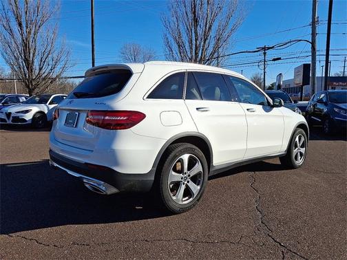 2018 Mercedes-Benz GLC 300 Base 4MATIC