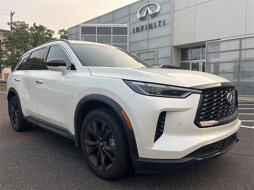 2025 INFINITI QX60 LUXE