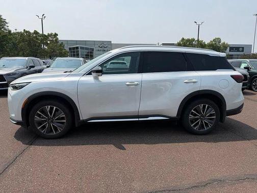 Radiant White 2026 INFINITI QX60 LUXE AWD