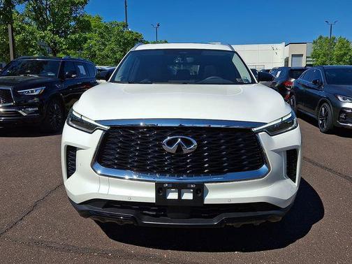 Majestic White 2023 INFINITI QX60 Luxe