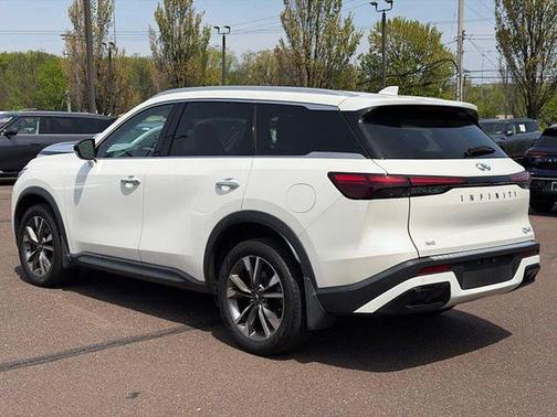 Majestic White 2023 INFINITI QX60 Luxe