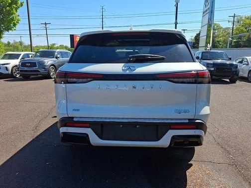 Majestic White 2023 INFINITI QX60 Luxe