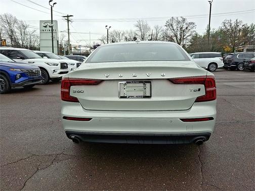 2019 Volvo S60 Momentum