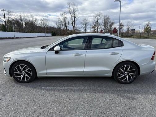 2019 Volvo S60 Momentum
