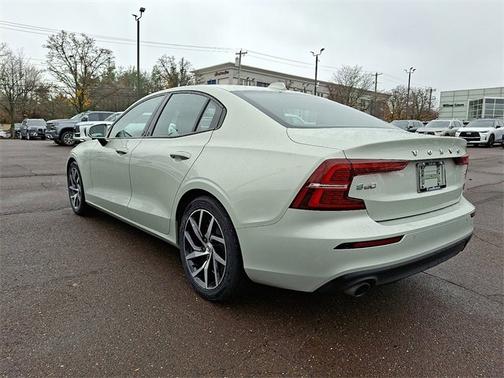 2019 Volvo S60 Momentum