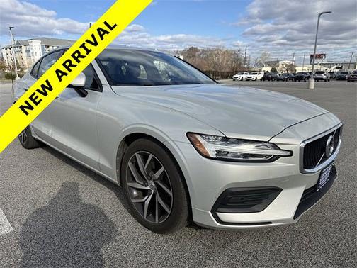2019 Volvo S60 Momentum