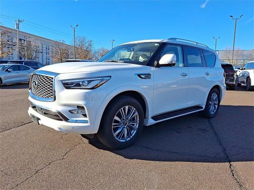 2022 INFINITI QX80 LUXE