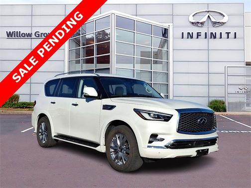 2022 INFINITI QX80 LUXE
