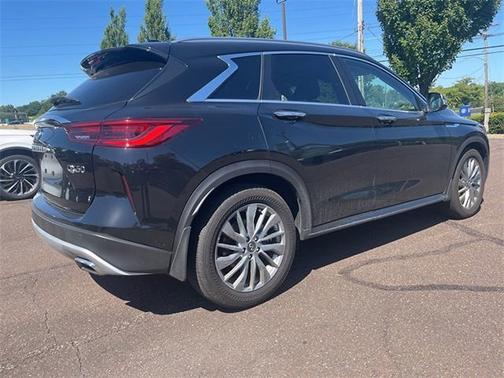 2024 INFINITI QX50 LUXE