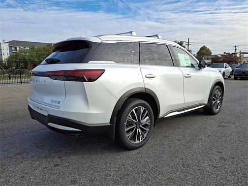 2026 INFINITI QX60 LUXE