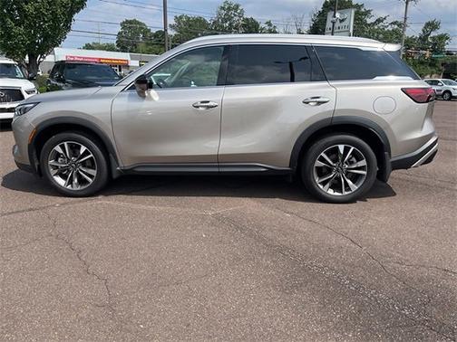 2025 INFINITI QX60 LUXE