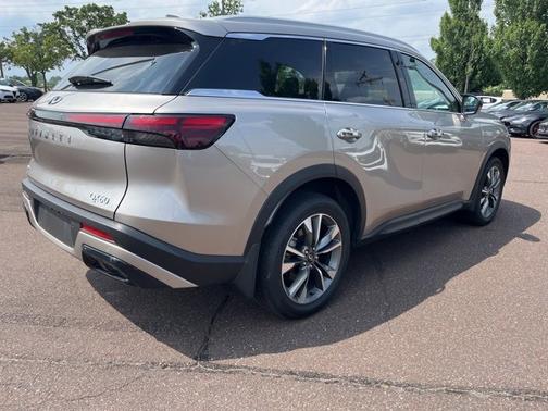 2025 INFINITI QX60 LUXE