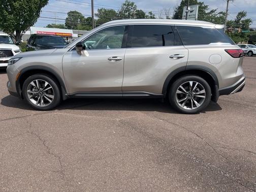 2025 INFINITI QX60 LUXE