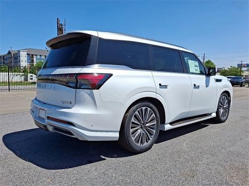 2025 INFINITI QX80 LUXE