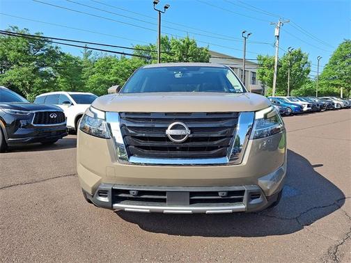 2023 Nissan Pathfinder Platinum