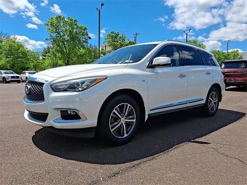 2019 INFINITI QX60 LUXE