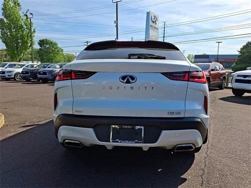 2024 INFINITI QX55 LUXE