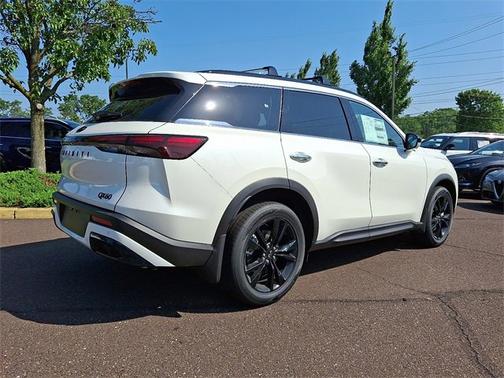 2025 INFINITI QX60 LUXE