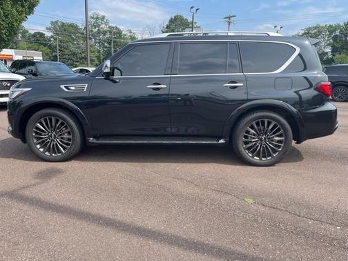 2024 INFINITI QX80 SENSORY