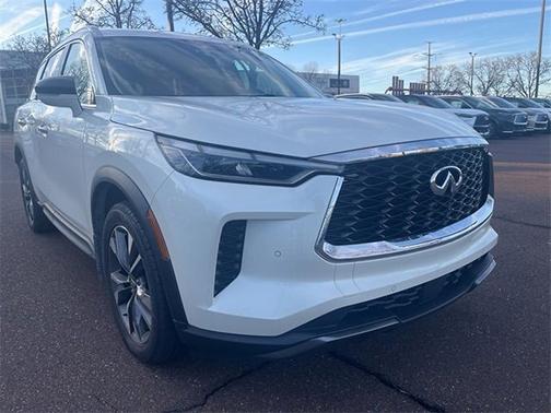 2022 INFINITI QX60 LUXE