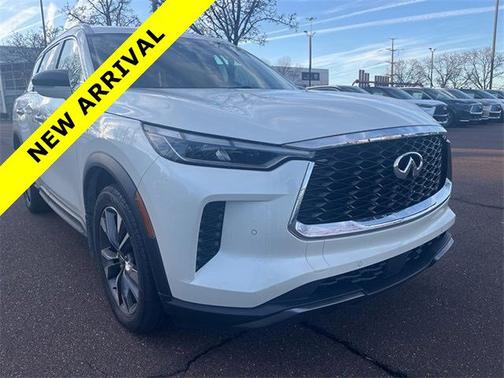 2022 INFINITI QX60 LUXE