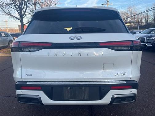 2022 INFINITI QX60 LUXE