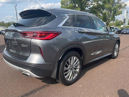 2024 INFINITI QX50 LUXE