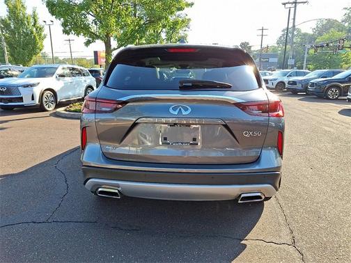 2024 INFINITI QX50 LUXE