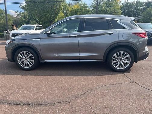 2024 INFINITI QX50 LUXE