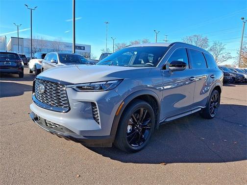 2025 INFINITI QX60 LUXE