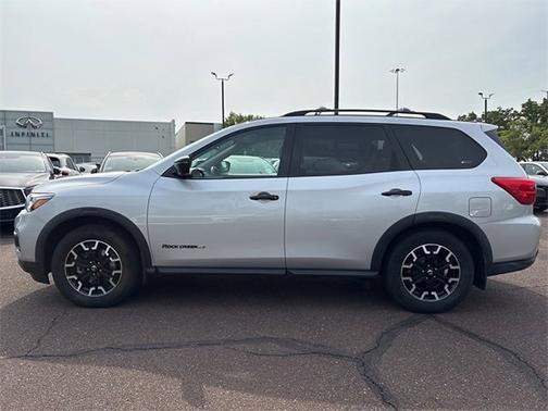 2020 Nissan Pathfinder SL