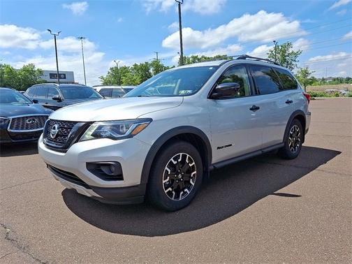 2020 Nissan Pathfinder SL