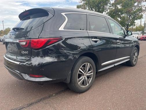 2019 INFINITI QX60 LUXE