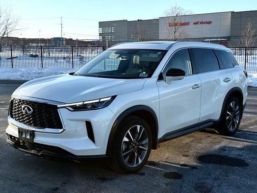 2023 INFINITI QX60 LUXE