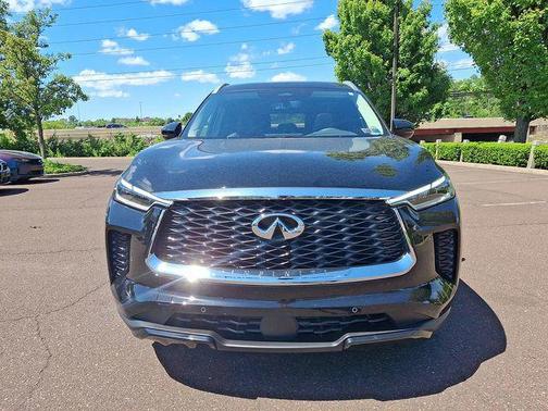 Mineral Black 2025 INFINITI QX60 Luxe