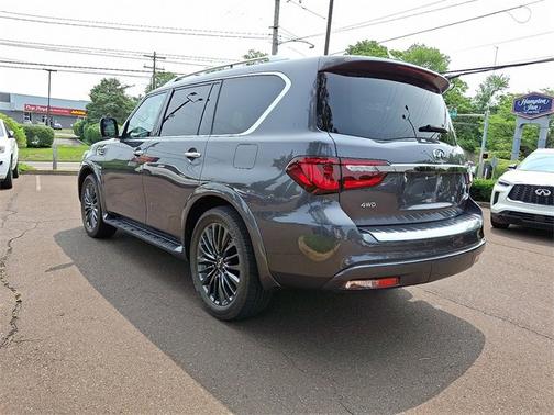 2024 INFINITI QX80 SENSORY