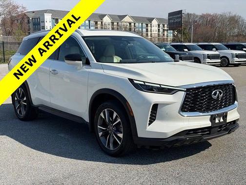 Majestic White 2023 INFINITI QX60 LUXE