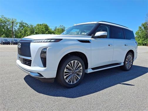 2025 INFINITI QX80 LUXE
