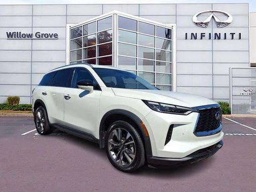 Majestic White 2023 INFINITI QX60 Luxe