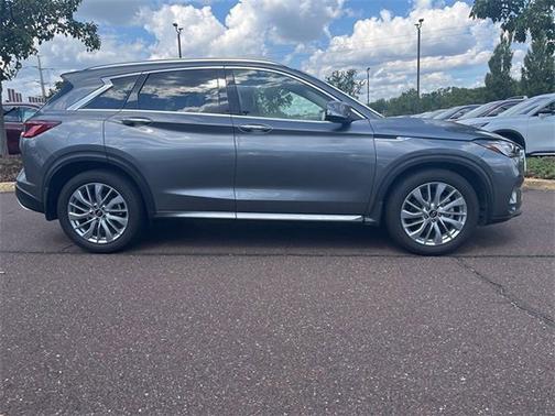 2024 INFINITI QX50 LUXE