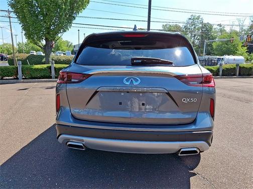 2024 INFINITI QX50 LUXE