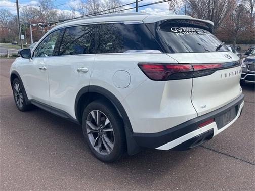 2024 INFINITI QX60 LUXE