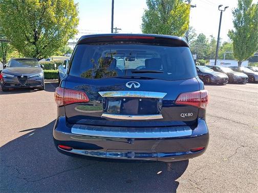 2017 INFINITI QX80 Base