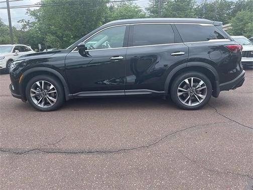 2025 INFINITI QX60 LUXE
