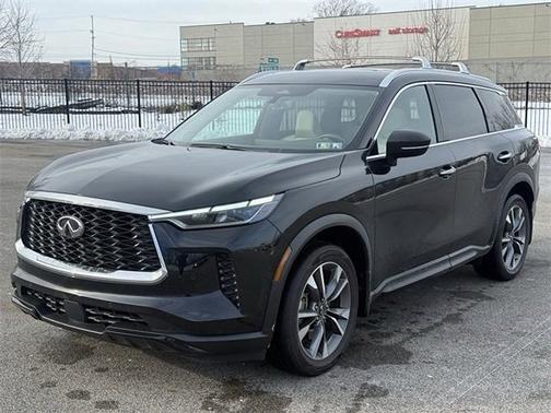 2023 INFINITI QX60 LUXE