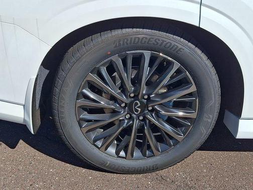 Radiant White/Black Obsidian 2026 INFINITI QX80 AUTOGRAPH AWD